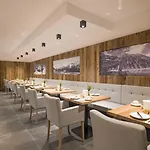 Alpenhof Garni Supreme Hotel 3*