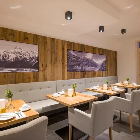 Hotel Alpenhof Garni Supreme Zell am Ziller