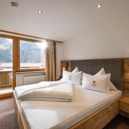 Alpenhof Garni Supreme Szálloda Zell am Ziller