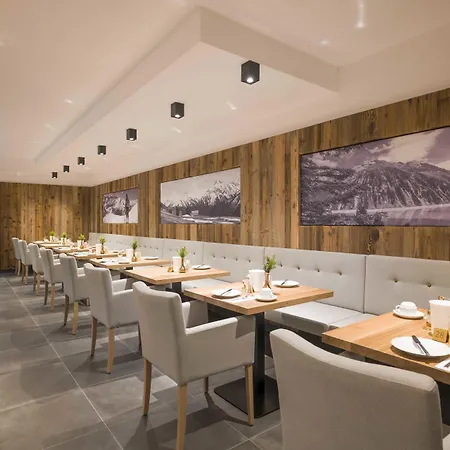 Alpenhof Garni Supreme Hotel 3*